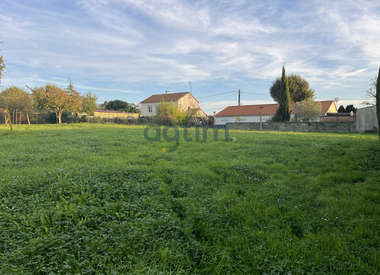 Terrain 774 m²