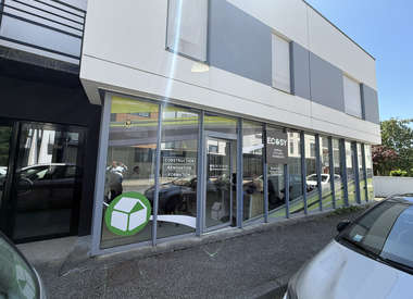 Local professionnel 73 m²