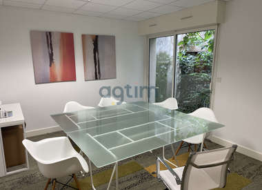 Local professionnel 92 m²