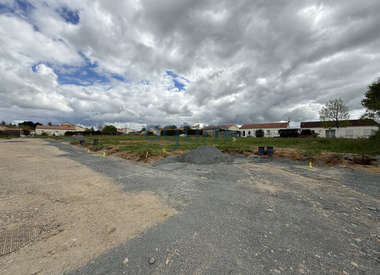 Terrain 305 m²